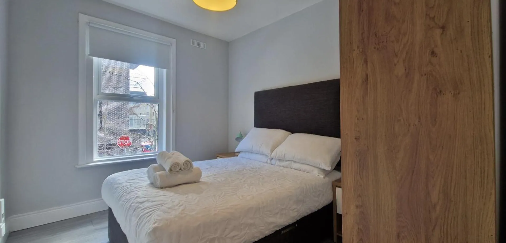 New Updated 2Bd In Prime Central Spot At Docklands دبلن شقة